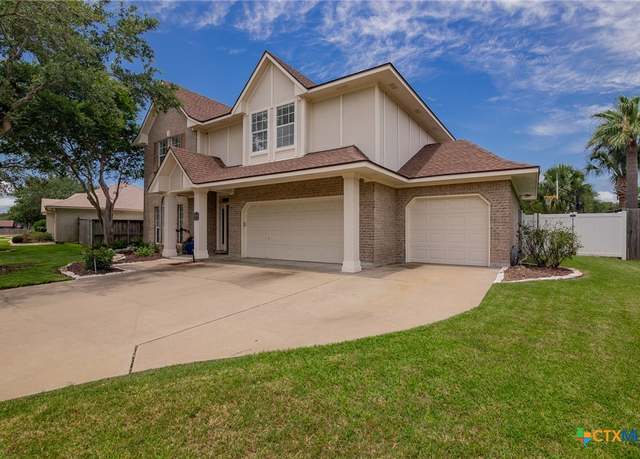 Property at 204 Edgewater, Victoria, TX 77904, 4 beds, 3.5 baths