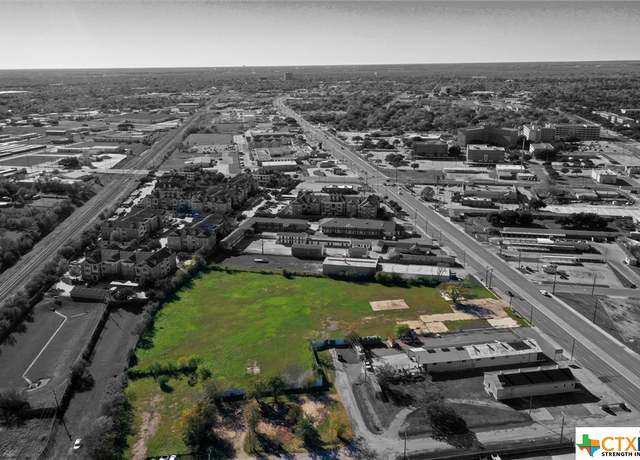 Property at 3105 Houston Hwy, Victoria, TX 77901