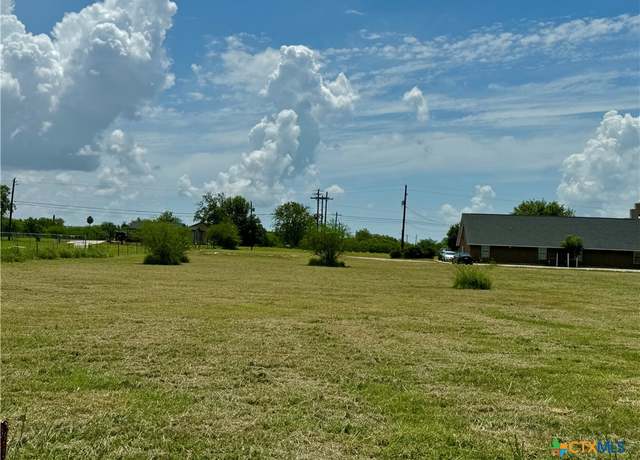 Property at 2901 Baker St, Victoria, TX 77901