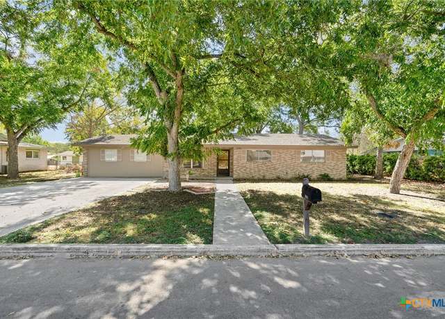 Property at 1236 Rivercrest Dr, New Braunfels, TX 78130, 3 beds, 2 baths
