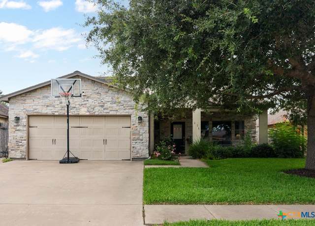 Property at 216 Tuscany Dr, Victoria, TX 77904, 4 beds, 2.5 baths