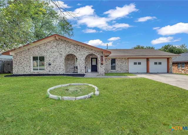 Property at 402 Cottonwood Dr, Harker Heights, TX 76548, 5 beds, 2 baths