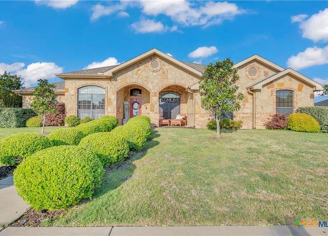 Property at 2209 Sparrow Rd, Killeen, TX 76542, 4 beds, 2.5 baths