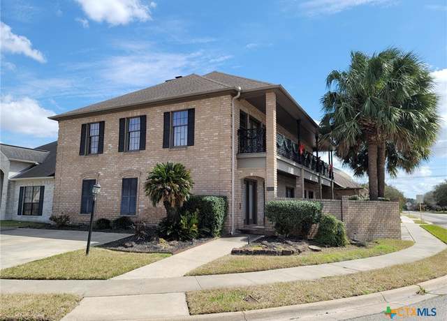 Property at 6001 Country Club Dr Unit A, Victoria, TX 77904, 3 beds, 3.5 baths