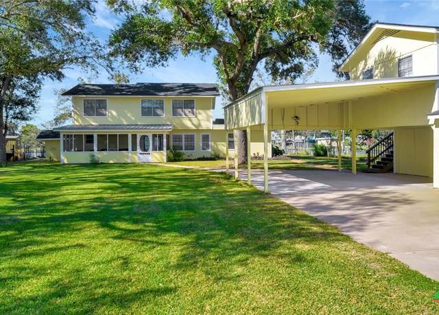 Property at 828 County Road 206, Sargent, TX 77414, 3 beds, 2 baths