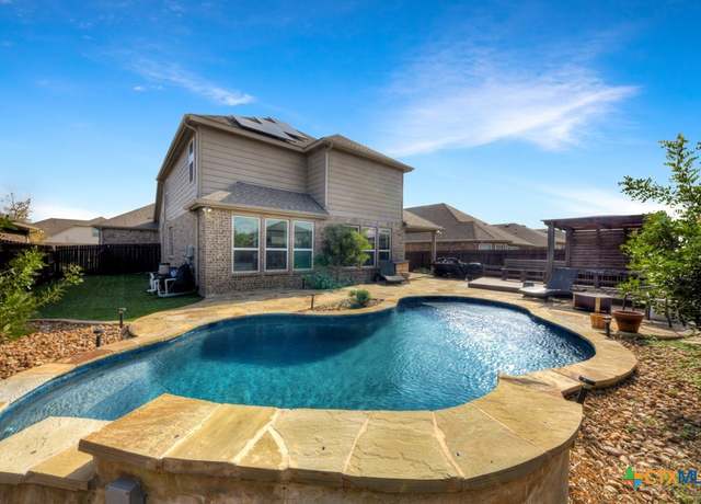 Property at 2730 Ridge Hts, New Braunfels, TX 78130, 4 beds, 3 baths