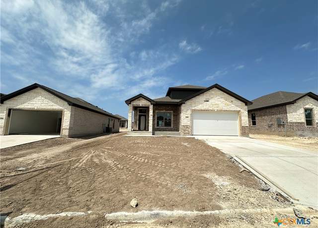 Property at 2026 Yarrow Rd, Temple, TX 76502, 4 beds, 3 baths