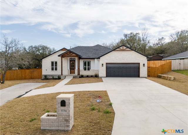 Property at 6 E Pima Ln, Belton, TX 76513, 4 beds, 2 baths