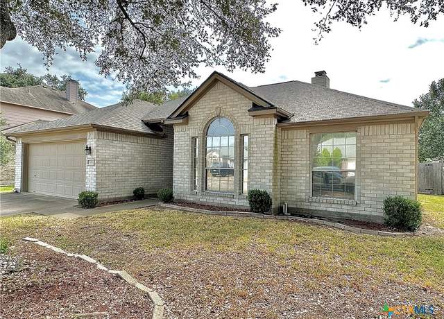 Property at 203 Canyon Crk, Victoria, TX 77901, 3 beds, 2 baths