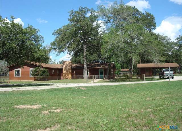 Property at 6421 Fm 1117, Seguin, TX 78155, 3 beds, 2 baths