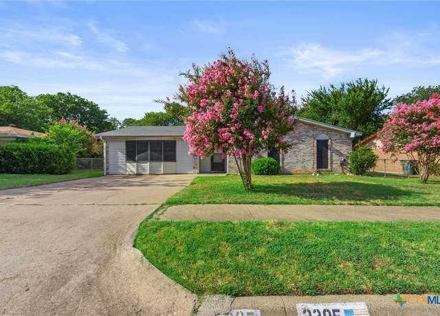 Property at 2305 John Rd, Killeen, TX 76543, 3 beds, 2 baths