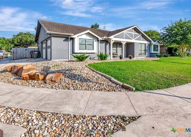 Property at 1407 Plantation Rd, Victoria, TX 77904, 4 beds, 2 baths