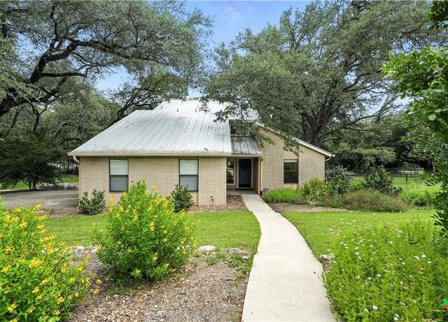 Property at 150 Spring Holw, New Braunfels, TX 78132, 4 beds, 3 baths