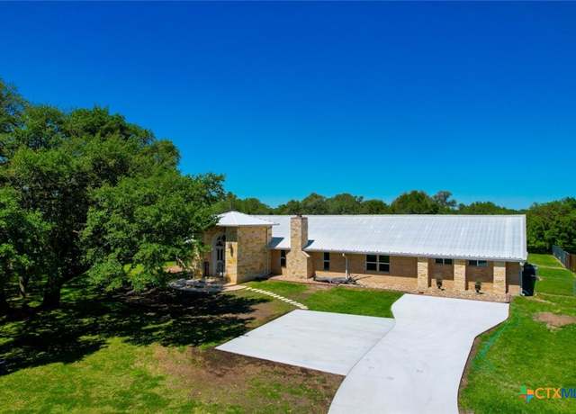 Property at 280 Hebron Church Rd, Yoakum, TX 77995, 4 beds, 3 baths