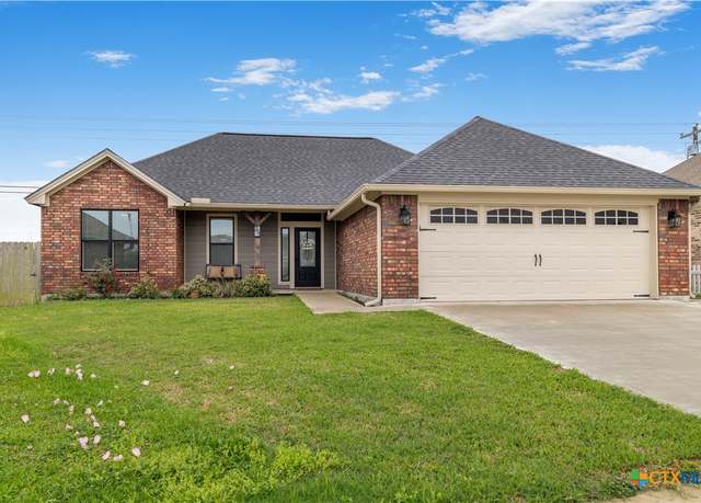 Property at 211 Amberglow Ct, Victoria, TX 77904, 3 beds, 2 baths
