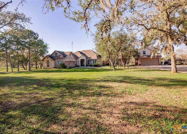 Property at 48 Live Oak Ln, Victoria, TX 77905, 3 beds, 2.5 baths