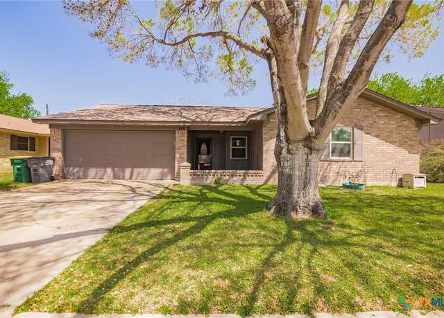 Property at 118 Byron Ln, Victoria, TX 77901, 3 beds, 2 baths
