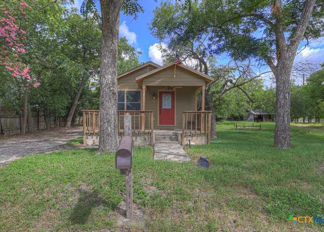 Property at 1630 Katy St, New Braunfels, TX 78130, 1 bath