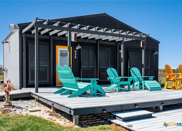 Property at 646 S Quailrun Ave, Port Lavaca, TX 77979, 1 bed, 1 bath