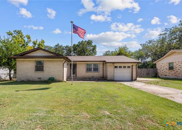 Property at 410 E Avenue B, Copperas Cove, TX 76522, 3 beds, 2 baths