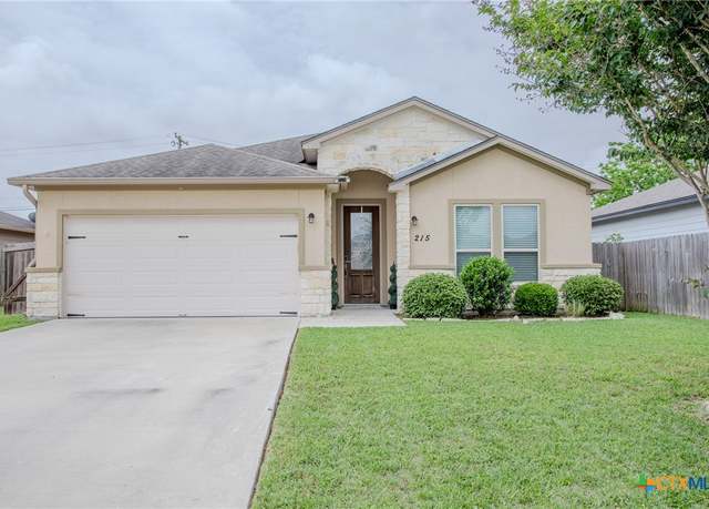 Property at 215 Secretariat Dr, Victoria, TX 77901, 3 beds, 2 baths