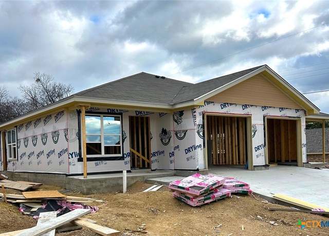 Property at 2109 Wildewood Dr, Harker Heights, TX 76548, 6 beds, 4 baths