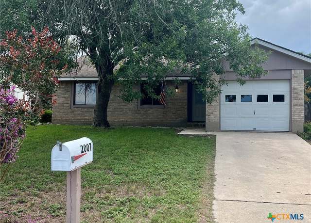 Property at 2007 Castle Gate Cir, San Marcos, TX 78666, 3 beds, 2 baths