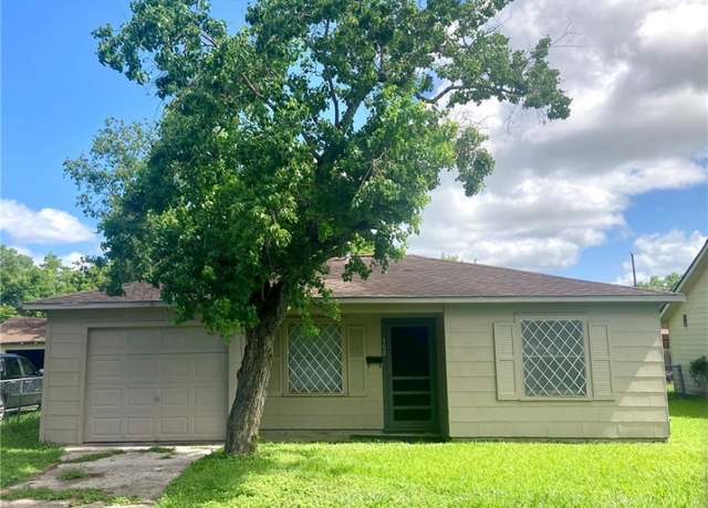 Property at 708 E Loma Vista Ave, Victoria, TX 77901, 2 beds, 1 bath