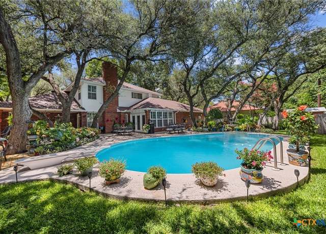Property at 2203 Antelope Trl, Harker Heights, TX 76548, 4 beds, 2.5 baths