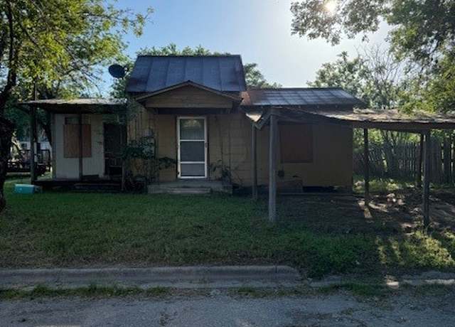 Property at 116 Charles St, Cuero, TX 77954, 2 beds, 1 bath