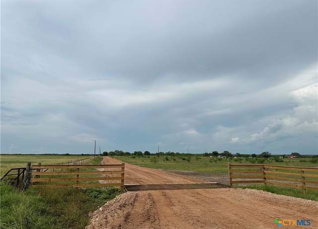 Property at 11 Dentler, Victoria, TX 77905