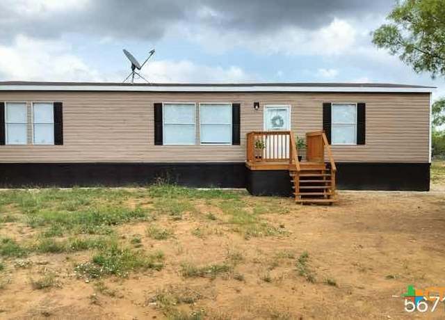 Property at 925 County Road 2629, Moore, TX 78057, 3 beds, 2 baths