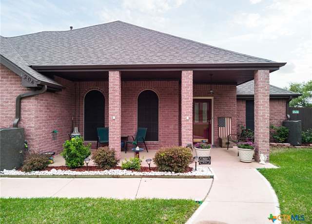 Property at 1204 Mountain View Dr, Harker Heights, TX 76548, 3 beds, 2 baths