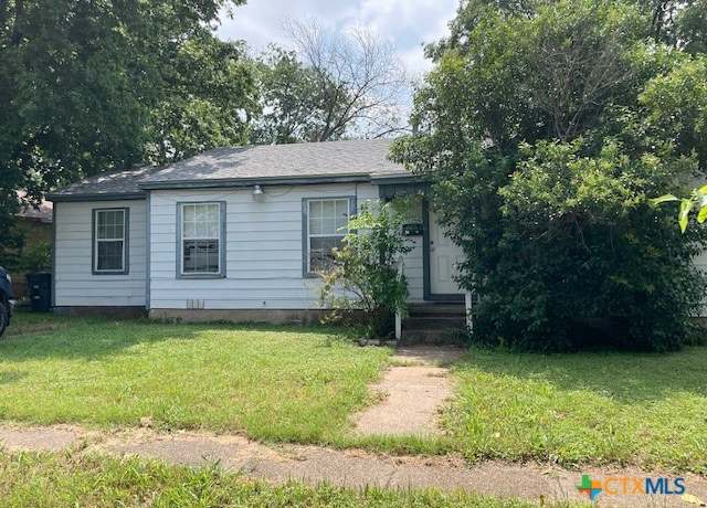Property at 210 Carter St, Killeen, TX 76541, 3 beds, 1.5 baths