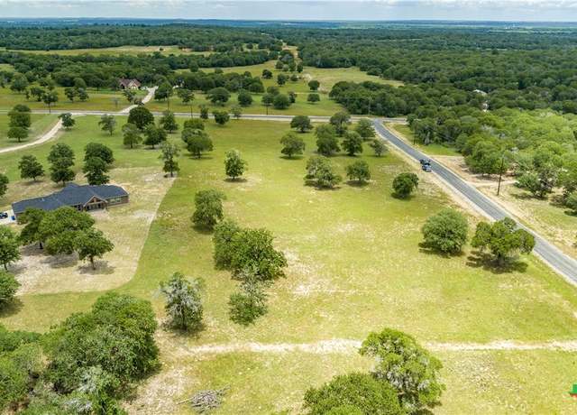 Property at 800 Powder Rdg, Luling, TX 78648