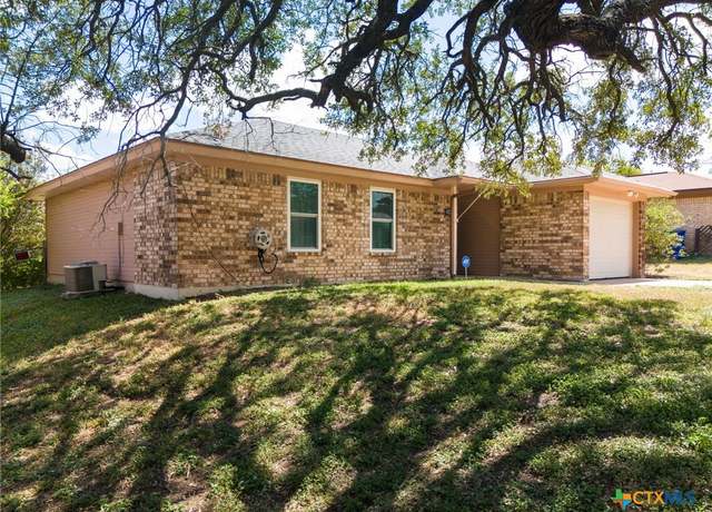 Property at 214 Spur Dr, Copperas Cove, TX 76522, 3 beds, 2 baths