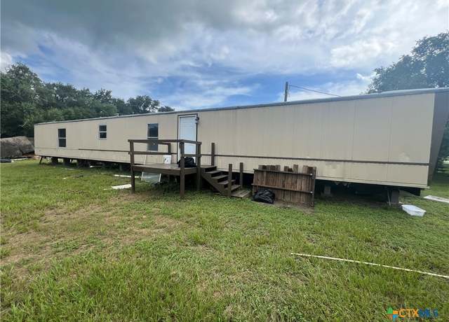 Property at 408 Debbie St, Victoria, TX 77905, 3 beds, 2 baths