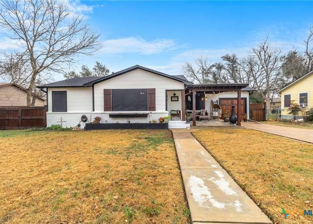 Property at 1011 Gilmore St, Taylor, TX 76574, 3 beds, 2 baths