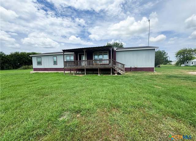 Property at 824 Gilbert Rd, Edna, TX 77957, 4 beds, 2.5 baths