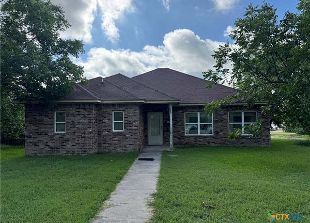 Property at 1901 N 7th St, Temple, TX 76501, 3 beds, 2 baths