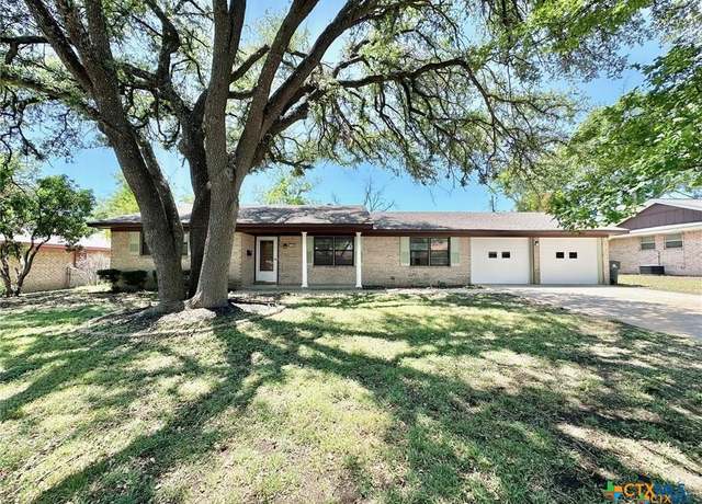 Property at 105 E Upshaw Ave, Temple, TX 76501, 3 beds, 2 baths