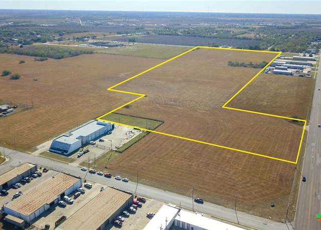 Property at 3701 & 3804 E Rio Grande St & Lone Tree St, Victoria, TX 77901