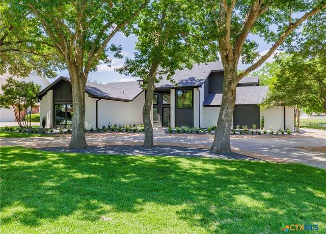 Property at 3415 Chisholm Trl, Salado, TX 76571, 4 beds, 3.5 baths