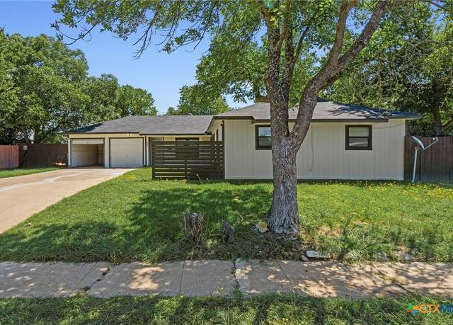 Property at 801 Kern Rd, Killeen, TX 76541, 5 beds, 2 baths