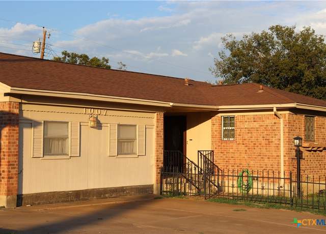 Property at 1007 Illinois Ave, Killeen, TX 76541, 3 beds, 2 baths