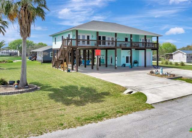 Property at 23 Macey St, Port O'connor, TX 77982, 4 beds, 3 baths