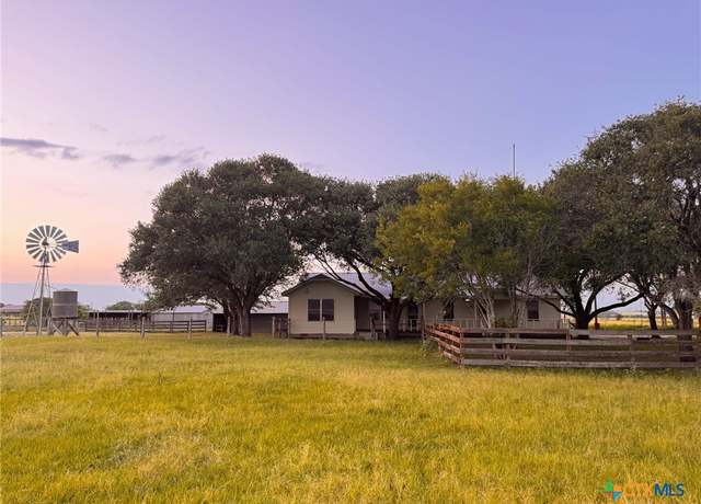 Property at 548 County Road 303, Shiner, TX 77984, 3 beds, 2 baths