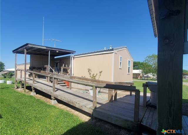Property at 1301 W St. Louis Ave, Seadrift, TX 77983, 2 beds, 2 baths