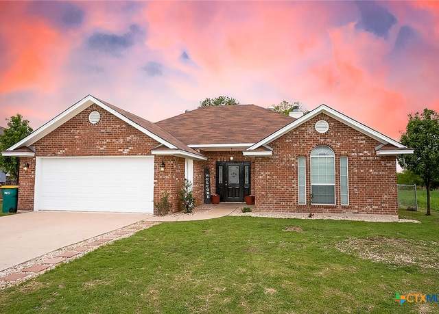 Property at 403 Woods Dr, Gatesville, TX 76528, 3 beds, 2 baths