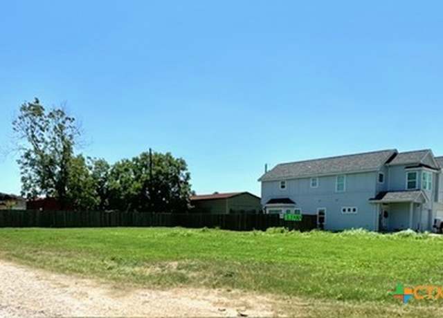 Property at 1016 E Fannin St, Luling, TX 78648